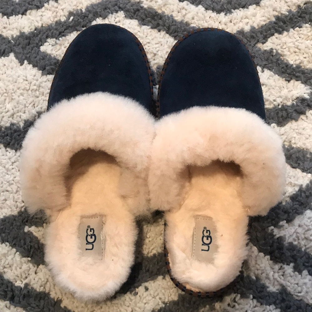 Navy ugg slippers